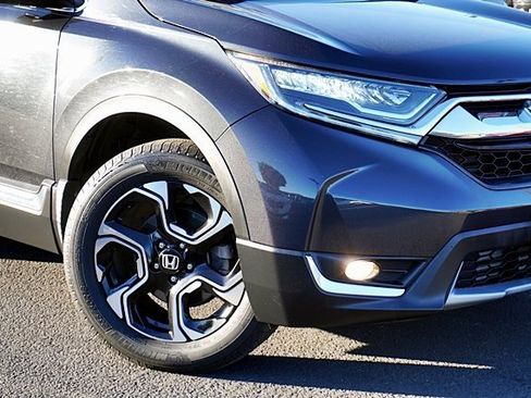 Used 2018 Honda CR-V Touring image 4