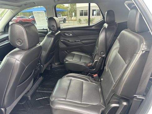 Used 2021 Chevrolet Traverse Premier w/ Redline Edition image 17
