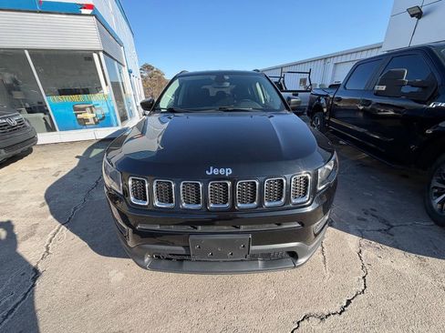 Used 2020 Jeep Compass Sport w/ Cold Weather Group image 8