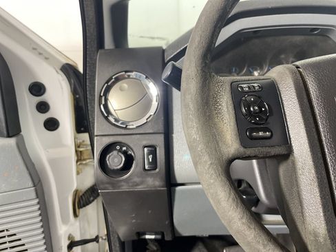 Used 2015 Ford F350 XLT AWD/4WD image 14