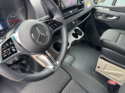 New 2025 Mercedes-Benz Sprinter 2500 image 10