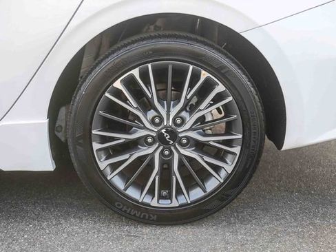 Certified 2023 Kia Forte GT-Line image 12