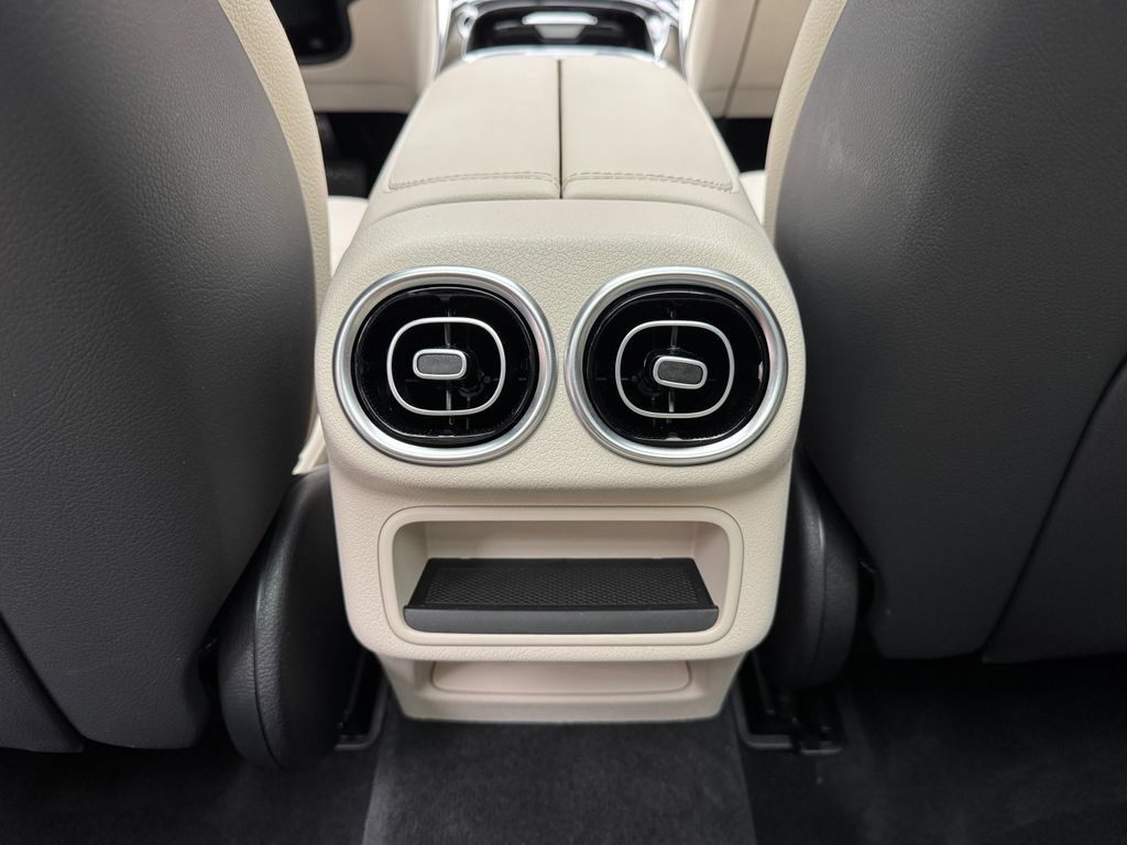 Certified 2026 Mercedes-Benz GLC 300 4MATIC image 12