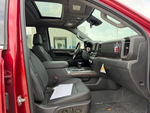 Used 2023 GMC Sierra 1500 SLT image 10