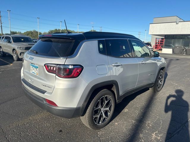 Used 2024 Jeep Compass Limited AWD/4WD image 10