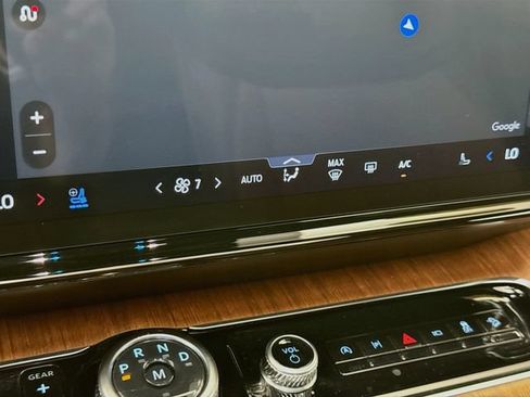Used 2025 Ford Expedition King Ranch AWD/4WD image 16