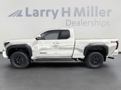 New 2026 Toyota Tacoma SR5 image 2