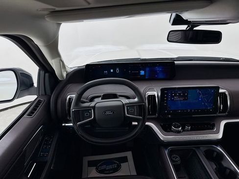 New 2025 Ford Expedition Platinum w/ Platinum Ultimate Package AWD/4WD image 24