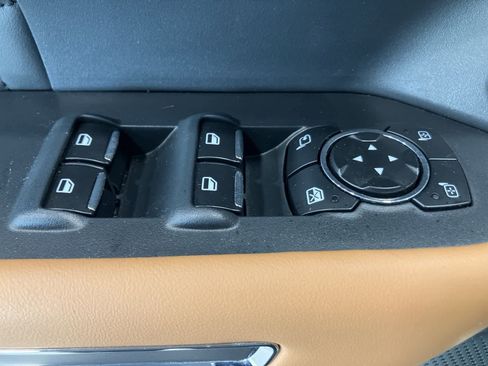 Used 2023 Ford Expedition Platinum image 16