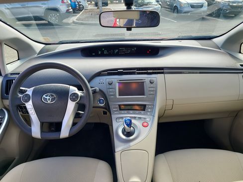 Used 2015 Toyota Prius Four image 14