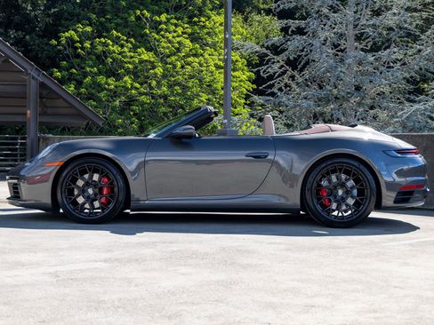 Used 2020 Porsche 911 Carrera S image 2