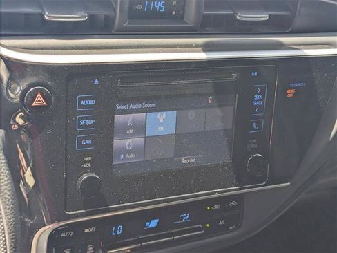 Used 2018 Toyota Corolla LE FWD image 9