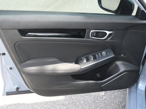 Certified 2024 Honda Civic EX image 10