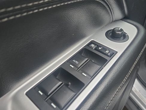 Used 2017 Jeep Compass High Altitude image 9