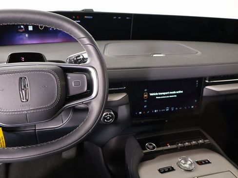 New 2025 Lincoln Navigator Reserve w/ Jet Appearance Package image 5