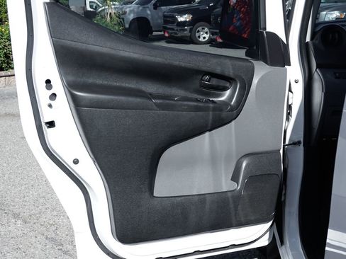 Used 2019 Nissan NV200 S w/ Cruise Control Package image 17