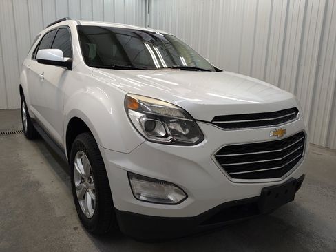 Used 2017 Chevrolet Equinox LT w/ Convenience Package FWD image 13