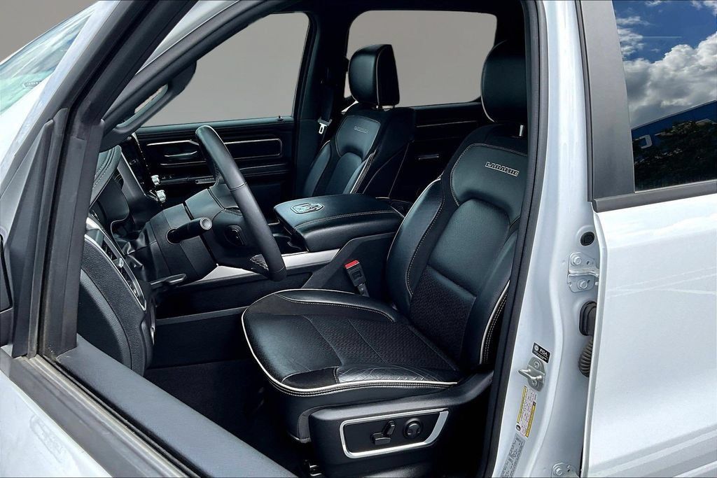 Used 2025 RAM 1500 Laramie AWD/4WD image 19