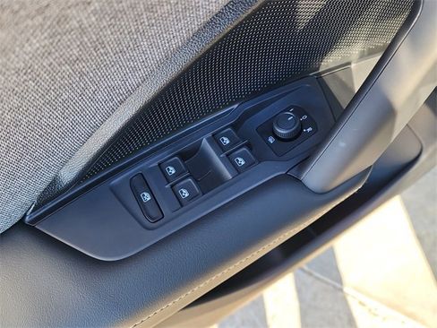 New 2026 Volkswagen Tiguan S image 9