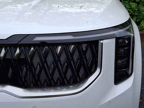 New 2026 Kia Carnival EX FWD image 4