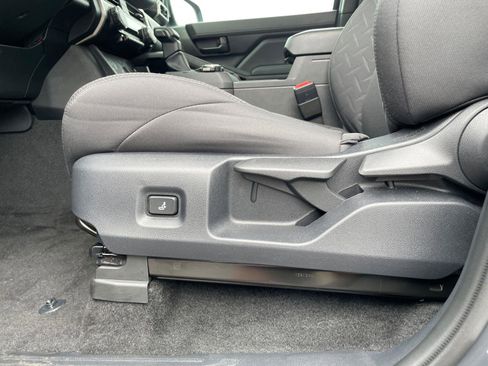 Used 2024 Toyota Tacoma SR image 18