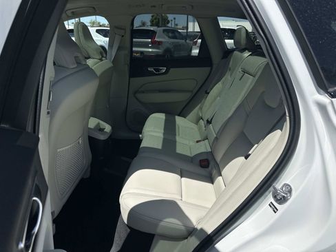 New 2026 Volvo XC60 T8 Ultra w/ Climate Package PRO AWD/4WD image 17