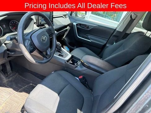 Used 2021 Toyota RAV4 LE AWD/4WD image 7