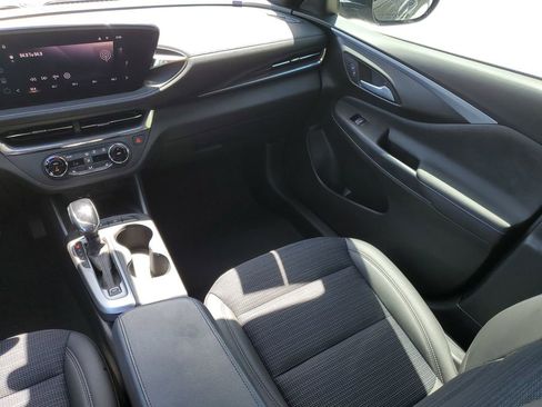 Used 2025 Buick Envista Preferred w/ Convenience I Package FWD image 16