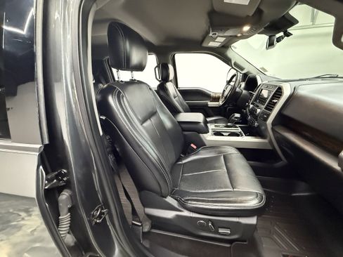 Used 2018 Ford F150 Lariat w/ Equipment Group 502A Luxury AWD/4WD image 18
