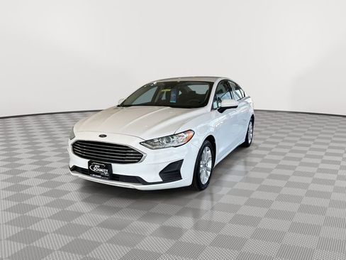 Used 2020 Ford Fusion SE FWD image 5