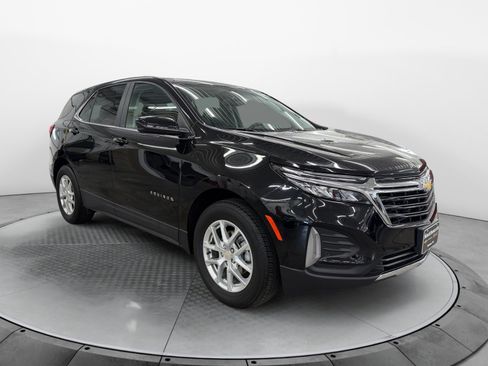 Used 2024 Chevrolet Equinox LT w/ LPO, Floor Liner Package AWD/4WD image 4