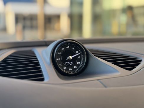 Used 2024 Porsche Macan 4 Electric image 30