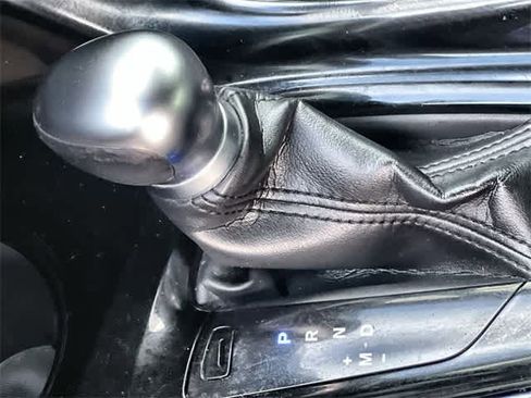 Used 2020 Toyota C-HR XLE image 16