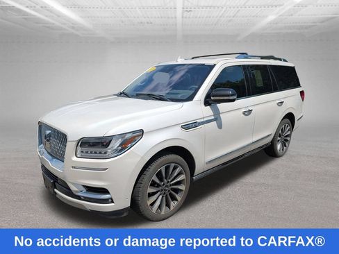 Used 2018 Lincoln Navigator Select w/ Technology Package RWD image 3