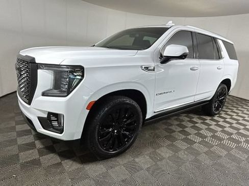 Used 2023 GMC Yukon Denali AWD/4WD image 6