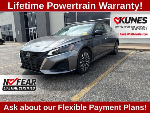 Used 2025 Nissan Altima 2.5 SV FWD image 5