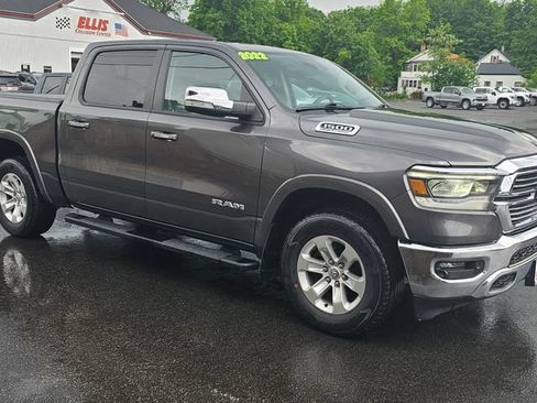 Used 2022 RAM 1500 Laramie AWD/4WD image 3