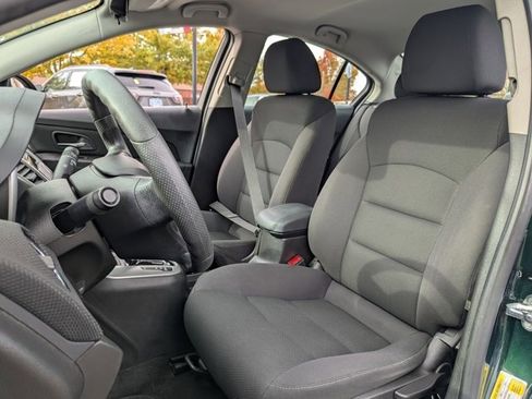 Used 2015 Chevrolet Cruze LT image 23