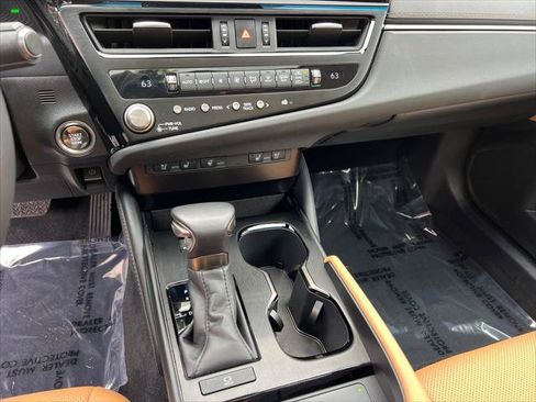 Certified 2025 Lexus ES 350 w/ Premium Package FWD image 32