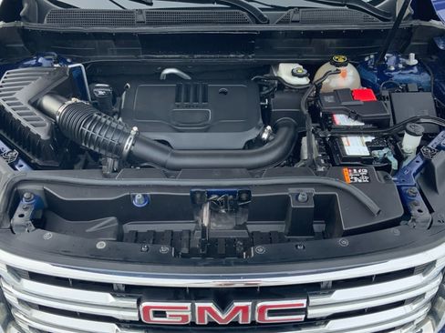 Used 2023 GMC Acadia SLE w/ Driver Convenience Package image 24