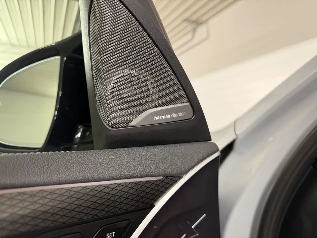 Used 2022 BMW X4 M40i w/ Premium Package AWD/4WD image 17
