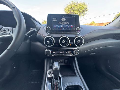 Used 2025 Nissan Sentra SR image 23