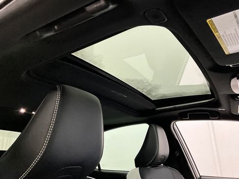 Used 2025 Toyota Camry SE w/ Multimedia Upgrade Package image 21