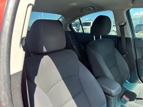 Used 2015 Chevrolet Cruze LT FWD image 18