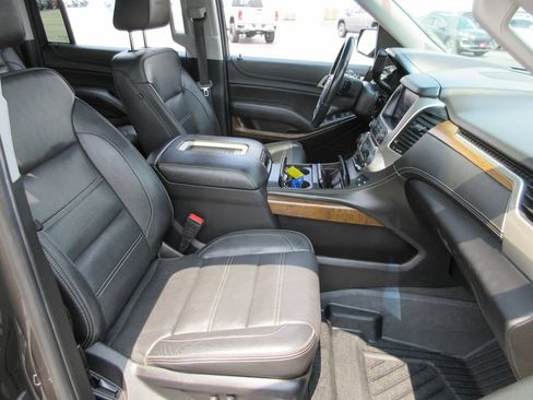 Used 2019 GMC Yukon XL Denali w/ Open Road Package RWD image 26