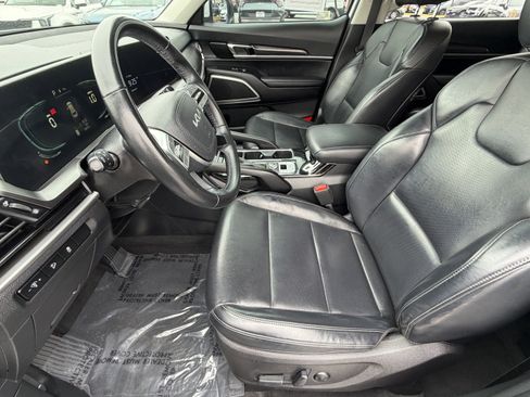 Used 2023 Kia Telluride S AWD/4WD image 15