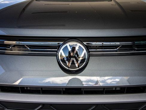 New 2026 Volkswagen Taos S image 8