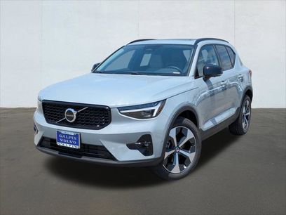 New 2026 Volvo XC40 B5 Plus w/ Protection Package Premier