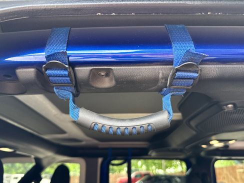 Used 2019 Jeep Wrangler Unlimited Sahara AWD/4WD image 46