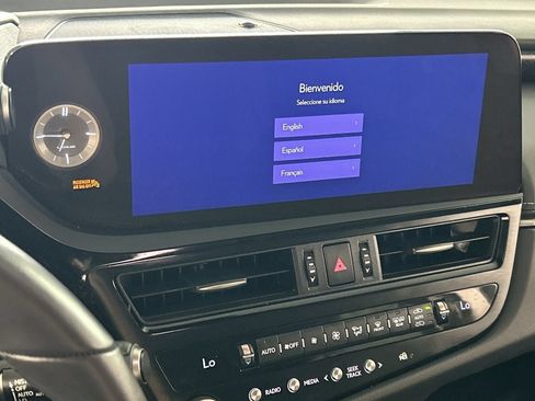 Used 2025 Lexus ES 300h w/ Premium Package FWD image 17